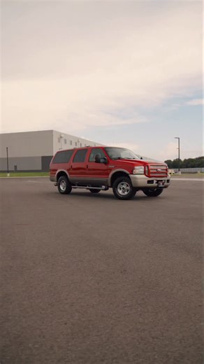4.6K views · 2.1K reactions | That red omg掠掠掠 2005 Ford Excursion...
