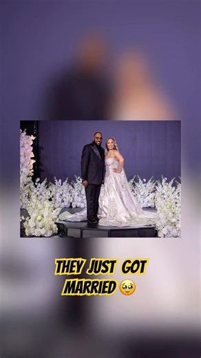 Marvin Sapp just got married to Dr. La Boris Cole