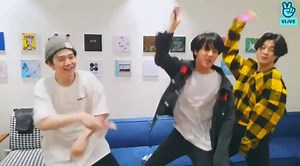 58 reactions · 15 shares | ✨Hoy se cumplen 2 años desde que Yoongi, Seokjin y Jimin hicieron un vlive jugando just dance now, ellos bailaron Con Calma' de Daddy Yankee  BAY  BTS (방탄소년단) | BTS ARMY Yucatán | Facebook