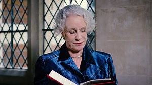 Livia is one of my characters you all love to hate. She's beautiful, ambitious and totally untrustworthy. She's back in my new novel, Dawnlands, and this reading describes her arrival at the royal court of Queen Mary of Modena at St James' Palace, London. Links to order: UK: https://bit.ly/3CjJov1 US: https://bit.ly/3q64W9F Canada: https://bit.ly/3pIZadO Australia & New Zealand: https://bit.ly/3KoztXL India: https://bit.ly/3tj5Q4e | Philippa Gregory