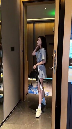 Knitted Sweater, Autumn and Winter Color Block Long Sleeve Tassel