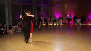 MILONGA QUE PEINA CANAS Milonga 1942 Música: Alberto Gómez Letra: Alberto Gómez Bailarines: Maja Petrović & Marko Miljević | Tardes de Milonga