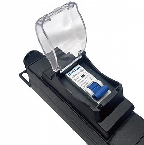 [Hot Item] Single Phase Vertical Rack Mounted PDU with 1u 32A Circuit Breaker
