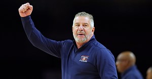 LOOK: Bruce Pearl dunks on Alabama using Gus Malzahn following upset loss to Florida State