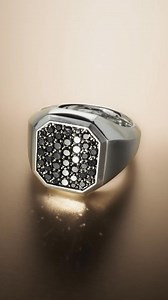 Streamline® celebrates minimalism through clean lines and exceptional materials. Sculpted in precious metals with rare meteorite, gemstones, and diamonds, these bold signet rings reflect a legacy of craftsmanship.​ Discover more: https://bit.ly/4p4JD4G | David Yurman