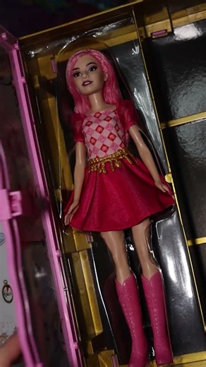 Bridget Queen of Hearts Descendants The Rise of Red Doll & Playset, The Sorcerer’s