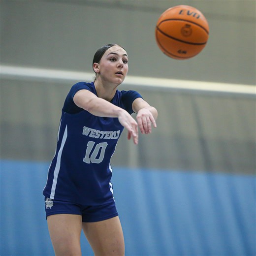 Which RI girls hoops teams are at the top of their game? Here's our ranks