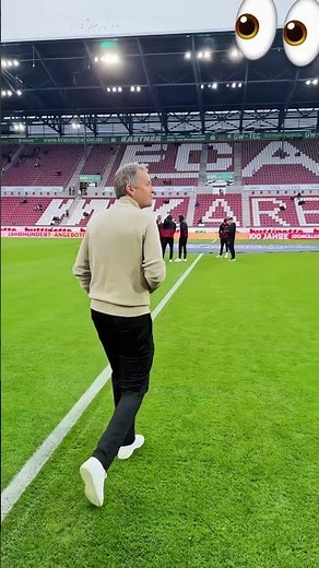 Kasper Hjulmand Inspects Pitch 🔥 Leverkusen Prep