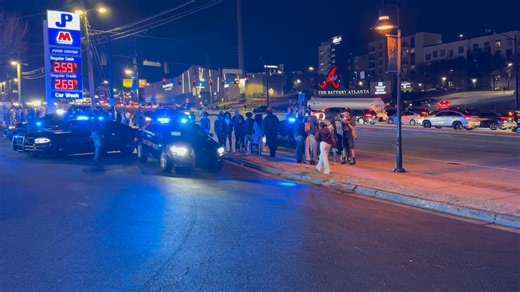 🚨HAPPENING NOW: Police in Cobb County are working a “teen takeover” situation at the Battery and surrounding it. We’ve seen teens handcuffed and cops blocking several roads. FOX 5 Atlanta | Annie Mapp