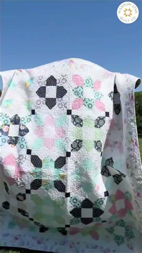 Prairie Flower | Missouri Star Quilt Tutorial