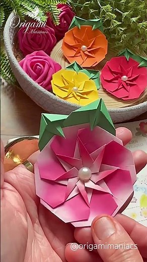 Beautiful and super easy Origami Flowers #origami #diyprojects #paperflower #papercrafts #paperart