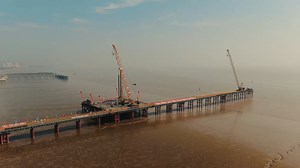 With drilling machines roaring, the drilling of the first pile of the Hangzhou Bay Cross-sea Bridge, built by #CREC, started recently, launching the construction of the world's longest cross-sea high-speed railway bridge. The bridge is designed for a speed of 350 kilometers per hour with a total length of 29.2 kilometers. It has three waterway bridges and approach bridges across embankment, sea and shoal area. As an ultra-long cluster project integrating high-speed railways and bridges, the Hang