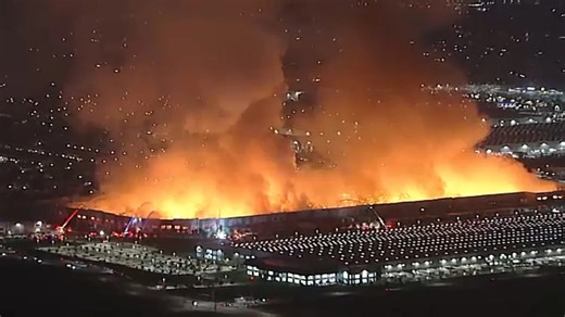 Employee accused of arson following massive warehouse fire in Ontario