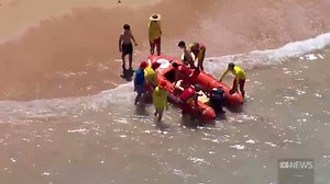 Teen lifeguard performs daring rescue