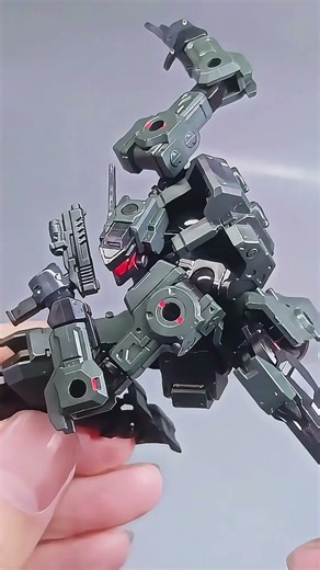 Sheik Mainland's 3 MIN PROJECT adds a new member: Wolf (1/18 Scale)! 🐺