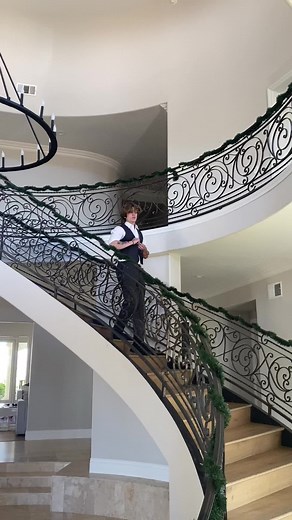 Vinnie (@vhackerr)’s video of vinnie hacker