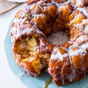 Homemade Monkey Bread (Cinnamon Roll Bites)