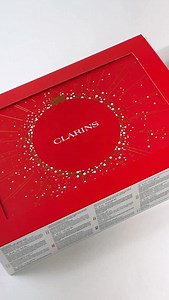 Our 24-Day Advent Calendar isn’t just a countdown, it’s your holiday beauty ritual, unwrapped one secret at a time. Inside you’ll find the perfect base with SOS Primer, a natural touch of color with Lip Perfector, the shine of Lip Comfort Oil, and the drama of Wonder Volume Mascara XXL, all balanced with the care of SOS Lashes Serum Mascara.​ A make-up routine that feels festive, effortless, and entirely yours.​ #Clarins #AdventCalendar #ClarinsMakeup | Clarins