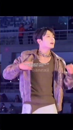 the way jungkook showing off his shoulder tattoo 😍💋 #bts2026 #jungkook