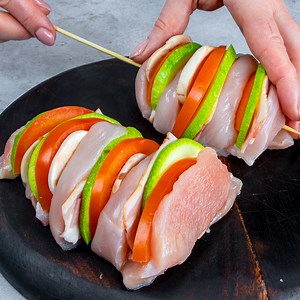 188K views · 1.4K reactions | The only one chicken breast recipe that my husband eats - vegetables on the stick Ingredients: chicken breast - 700 g (24.69 oz) zucchini - 300 g (10.6 oz) tomatoes - 200 g (7 oz) mushrooms - 150 g (5.3 oz) bacon - 150 g (5.3 oz) oil - 30 ml (1 fl oz) butter - 40 g (1.4 oz) garlic - 3 cloves bay leaves - 2 pieces salt - 5 g (0.18 oz) black pepper - 5 g (0.18 oz) | Appetizing.tv | Facebook