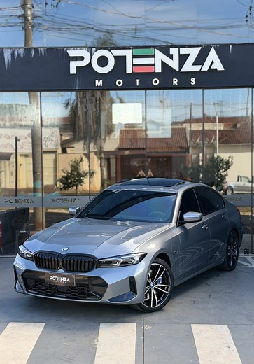 BMW 330e 2023/2024: Detalhes e Financiamento Atraente