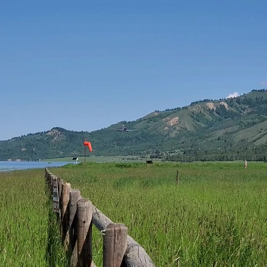 stuff cool 🤠🤙🤙 #privatejet #Cessna #M2 #CitationJet #wyoming #landing | BareSky