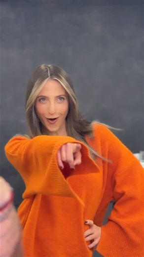 ＭＩＣＨＥＬ ＬＡＹＯＵＮ | ‎سبحان الله في أشخاص بحسّ انه ما في داعي إسألهن شو عبالهن 😂 و فرح من هالأشخاص 🤟🏻 ما منرتاح نكون عادي ✌🏻 #michellayoun @farahelnakib...‎ | Instagram