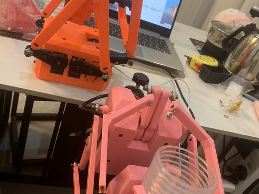 osr6 OSR6 通用.飞机杯架拥有全部6个:上/下、左/右、前/后、俯仰、翻滚和扭转。 视频画面互，恋活，也可以VR视频简单易上手，包教包会