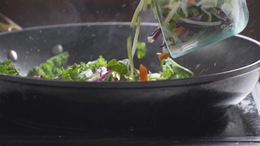 729 reactions · 27 shares | Watch how easy it is to create a warm, comforting meal in just minutes with our NEW Hot or Cold Salad and Noodle Meal Kits®! 綾 Perfect for those cozy days when you’re craving a little extra comfort. https://www.freshexpress.com/hot-or-cold | Fresh Express Salads | Facebook