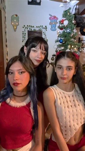 STARTRINITY on Instagram: "Este cover de Santa Tell Me (que llegó tarde pero seguro 😉) es nuestra manera de decirles: ¡Gracias! Gracias por cada comentario, cada edit y por creer en nosotras. No tenemos palabras para describir lo que ha sido este año. Empezamos este proyecto hace 5 meses y la forma en que nos recibieron fue el mejor regalo de Navidad que pudimos pedir. 🎁 ​Estamos trabajando muy duro en lo que viene para el próximo año. Prometemos que el 2026 va a ser muy especial