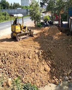 1.7M views · 8.7K reactions | Operator Controls Dozer Perfectly During Backfilling Work! ✨ | Chocolate | Facebook