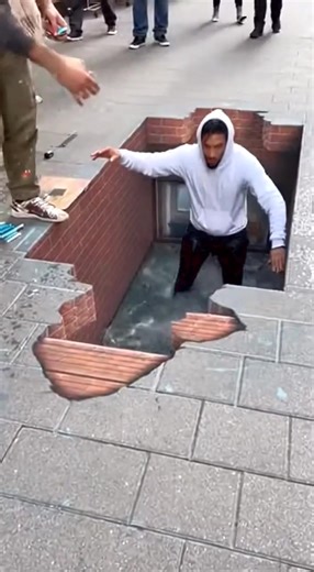 Mind-Bending 3D Street Art Pranks That Will Amaze You