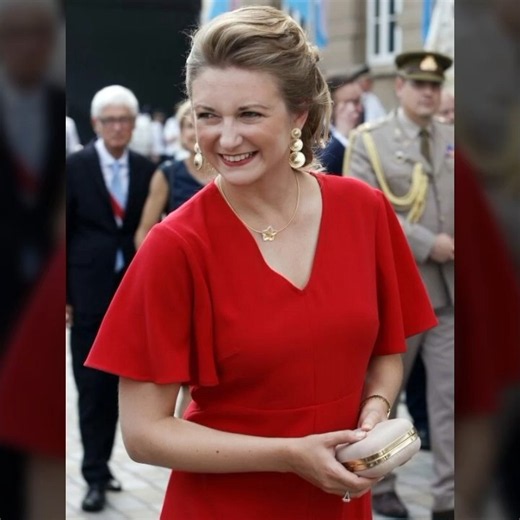 ♥️♥️Sweater Moments Of princess Stephanie of Luxembourg
