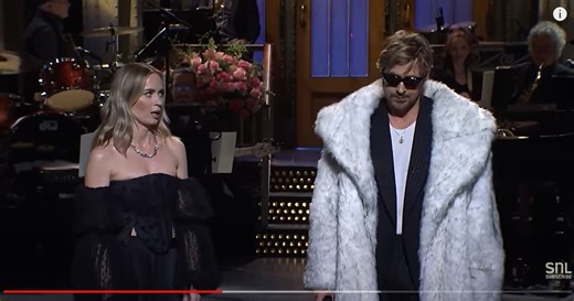 Ryan Gosling y Emily Blunt sorprenden con especial en “SNL”