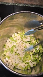 20K views · 636 reactions | "Too Easy" CLAM CHOWDER #clamchowder #chowder | Country Boy Cooking with Marshall | Facebook