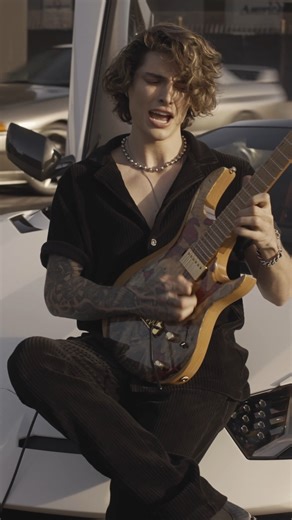 After reviewing thousands of submissions from across the globe, Chaka has officially selected her new lead guitarist: Jon Dretto ! Handpicked for his incredible skill, presence, and passion, Jon joins Chaka on stage starting with the Queens: 4 Legends, 1 Stage tour, kicking off next week. Fans can catch him live alongside Chaka for what promises to be an unforgettable run of shows. 🎟 Tickets are going fast—get yours now at ChakaKhan.com/Events #ChakaKhan #JonDretto #4Legends1Stage #LiveMusic #C