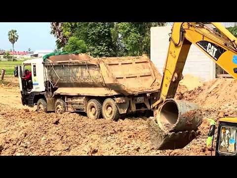NEW Combine Overloaded Dump Truck Failed to Drive Up Hill Help & Experience Operating Of Recovery