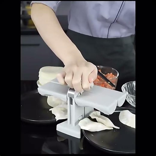 Машинка для лепки пельменей и вареников механическая
