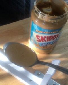 Any ideas how I can make the peanut butter have more even coverage on the bread? | Joseph's Machines