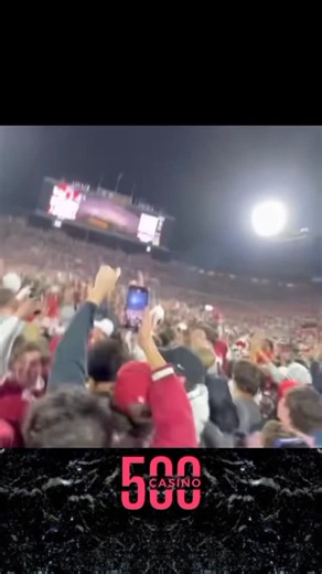 memes on Instagram: "South Korea is using advanced piezoelectric tiles to convert the everyday footsteps of people into clean electricity. As millions move through busy places like Seoul Station, Hongdae, and Myeongdong, the pressure from each step bends the tiles slightly, creating mechanical stress that the piezoelectric material transforms into electrical energy. This power is then used to run LED lights, smart sensors, and digital displays across public spaces, helping reduce the country’s d