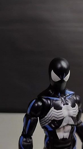 Marvel Legends VHS 2pack Spiderman Vs. Carnage ❤️🖤 #marvel #hasbro #marvellegends #spiderman #carnage #figureposing #actionfigures