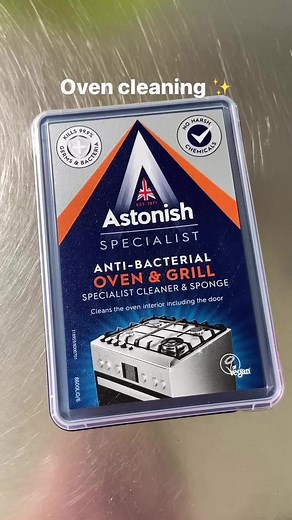 Clean the oven with us! Why not try Specialist Anti-Bacterial Oven & Grill Cleaner and Sponge. 🧡 This paste tackles through grease and burnt-on food to restore items into becoming like new again. It's formulated without harsh chemicals, so there's no need for gloves! 😍 #astonishsunday #sunday #beastonished 📷️ @cleanwithjannice | Astonish