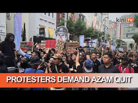 Protesters demand Azam quit, threaten to stage Bersih 6