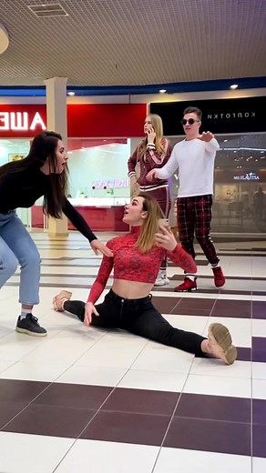 Learn How to Master the Splits with This Tutorial!