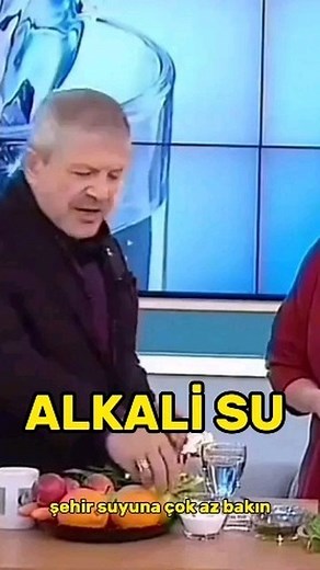 Güler Topçu on Instagram: "Ahmet Maranki Sodyum bikarbonat diğer adı ingiliz karbonatı ve kristal kaya tuzu Bilgilendirme amaçlıdır teşhis ve tedavi için doktorunuza başvurunuz Canan Karatay'ın karbonata ilişkin yazısı Sodyum bikarbonat, idrarı alkali kılan, kullanılması oldukça basit olan ucuz bir tuz çeşididir. Karbonik asidinmonosodium tuzu olan SODYUM BİKARBONAT, temel fizyolojik düzeyde etkisinden dolayı önemli bir tıbbi üründür. Hayat kurtarıcı bir ilaç olarak, yıllardan beri acil servisle