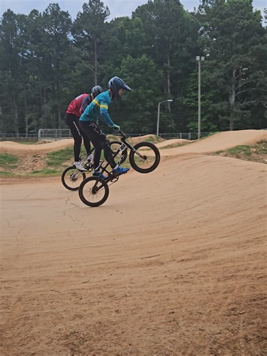 How good are American tracks!? #bmx #fyp #sport #athlete #international