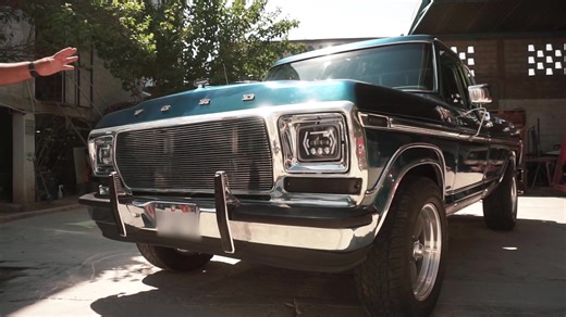 Restoration of a 1979 Ford F100 Truck by Manu Muñoz