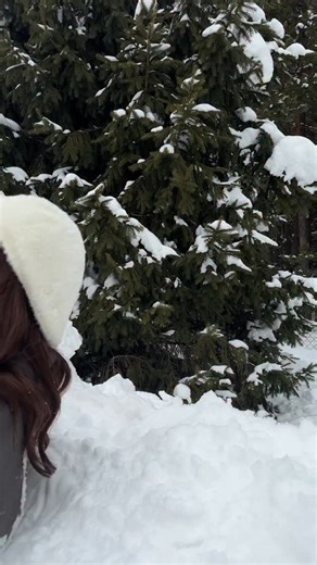 BraveAve | Karolina Gliwa on Instagram: "That peaceful moment when I feel close to nature 🤍❄️"