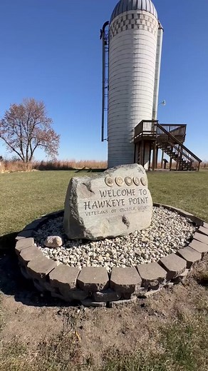 Exploring Hawkeye Point: Iowa's Highest Elevation Destination