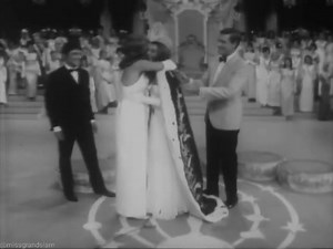 39K views · 998 reactions | Remembering crowning moment of Silvia Hitchcock Carson Miss Universe 1967 of United States #MissUniverse #missusa #silviahitchcock #beautyqueens #beautypageantcontestant #beautycontest #missuniverso #missuniverse1967 #missusa1967 | Beauty Queens Pictures | Facebook